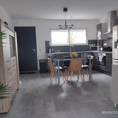 Maison De Famille بيت للعطل